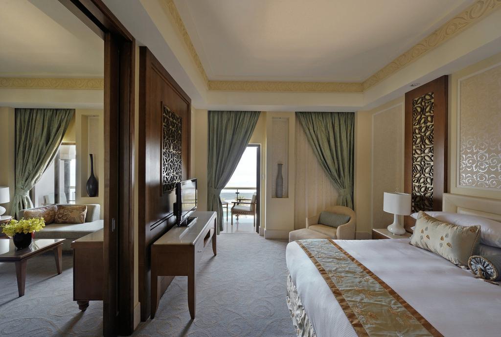 Al Bustan Palace, A Ritz-Carlton Hotel Маскат Номер фото